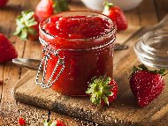Лесно сладко от ягоди в бурканчета (зимнина)